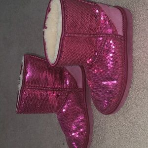 Pink girls uggs